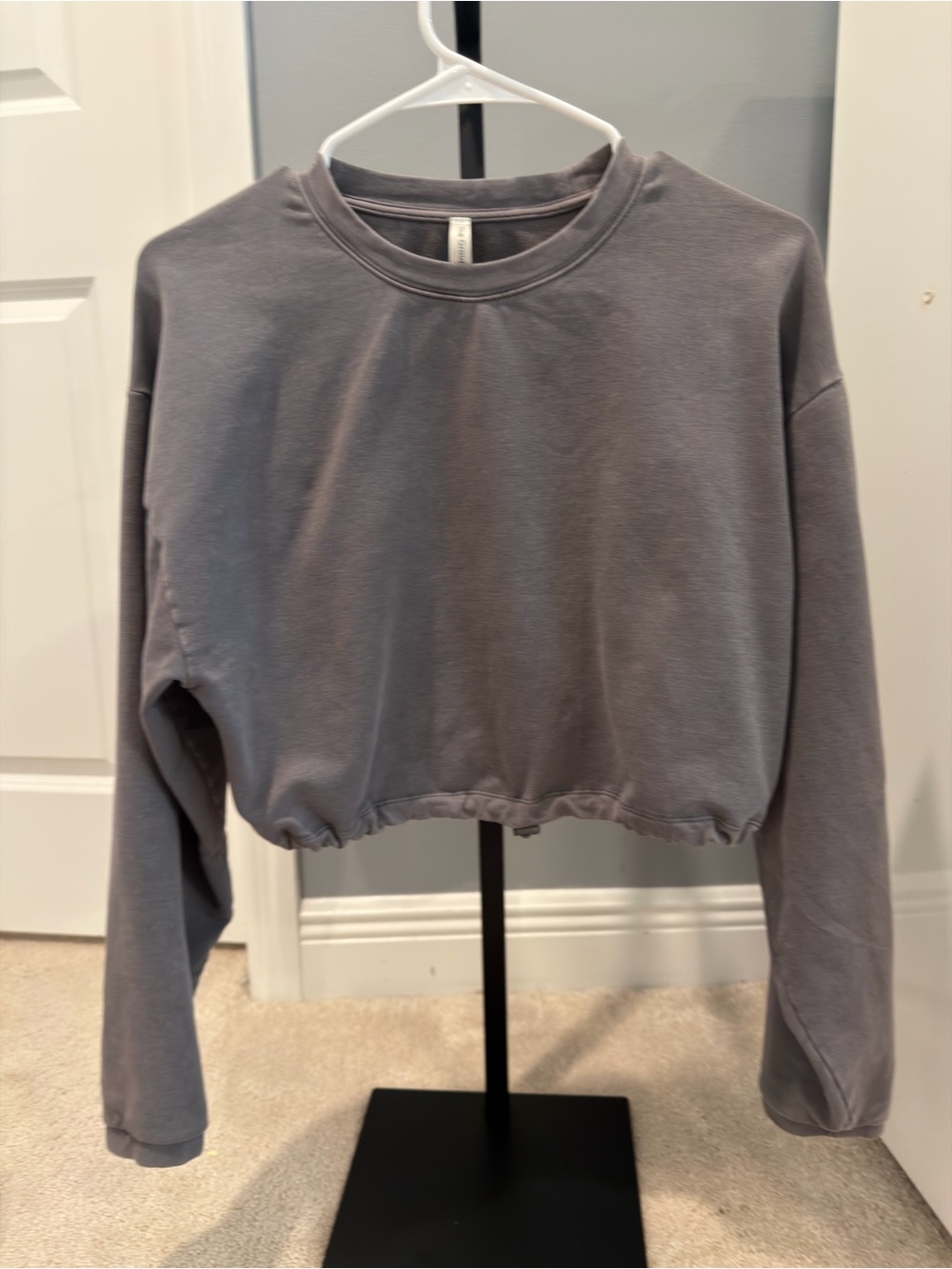 Aritzia by Babaton Cropped Sweater in Grey- Size XS